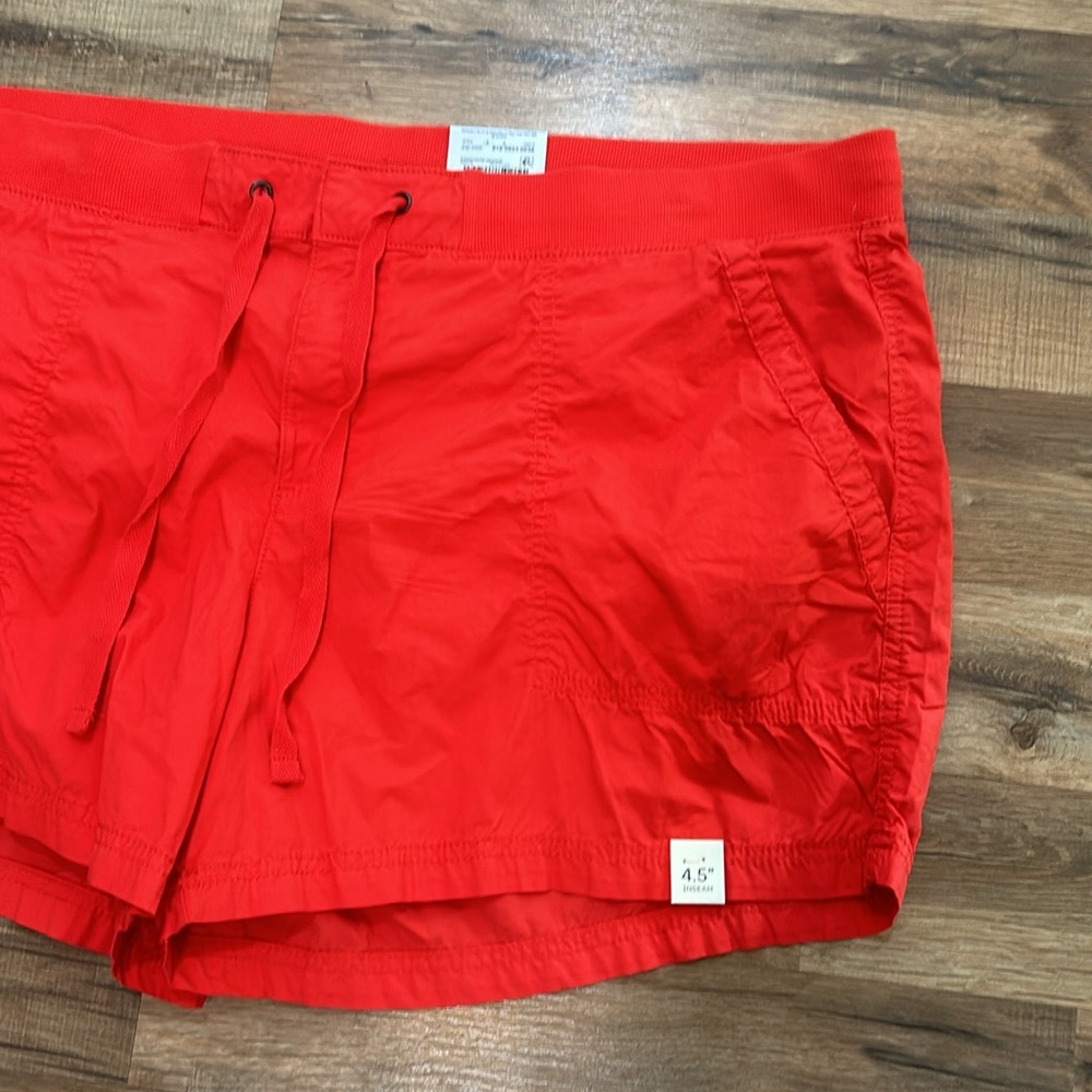 ST JOHNS BAY WOMENS SHORT 4.5” MID RISE ORANGE SIZE 18 W NEW - Picture 3 of 9